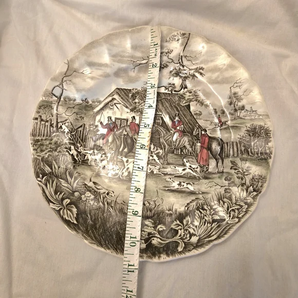Vintage Equestrian Hunt Scene Plate. - Picture 5 of 5